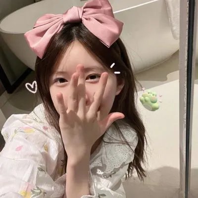 色肉毒蝎女